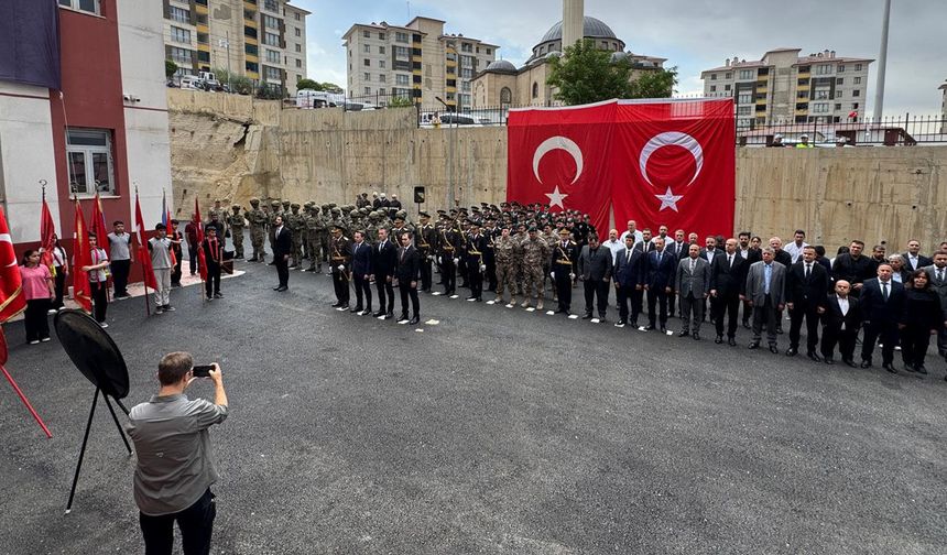 Yüksekova’da 30 Ağustos Zafer Bayramı kutlandı