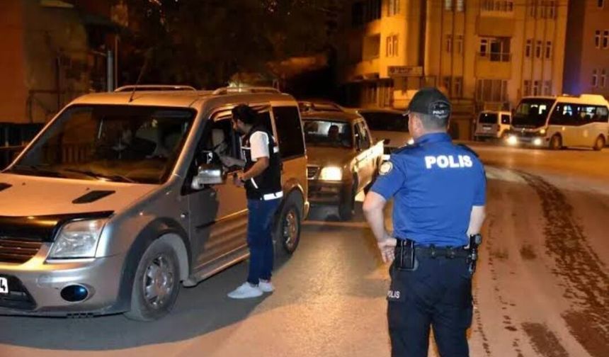 Hakkâri'de eş zamanlı denetim: Bin 220 kişinin GBT'si yapıldı