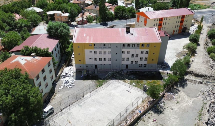 Hakkari'de Sosyal medyada yayılan görüntüler sonrası okulun son hali görüntülendi