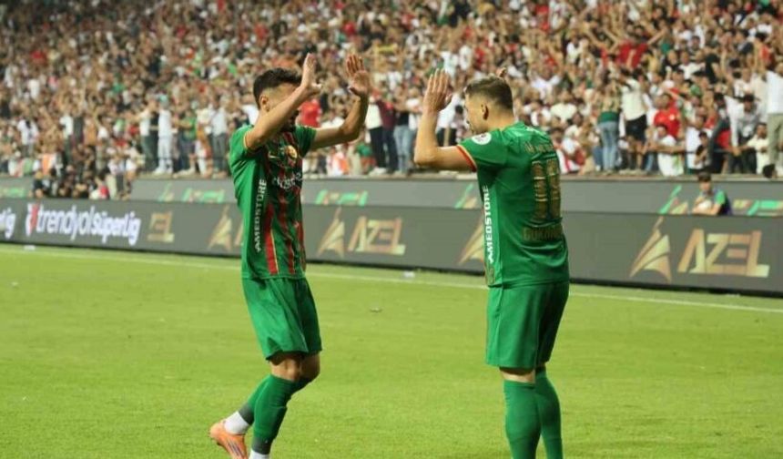 Amedspor’dan Süper Lig’e tarihi başlangıç: Erzurumspor’u 3-0 mağlup etti