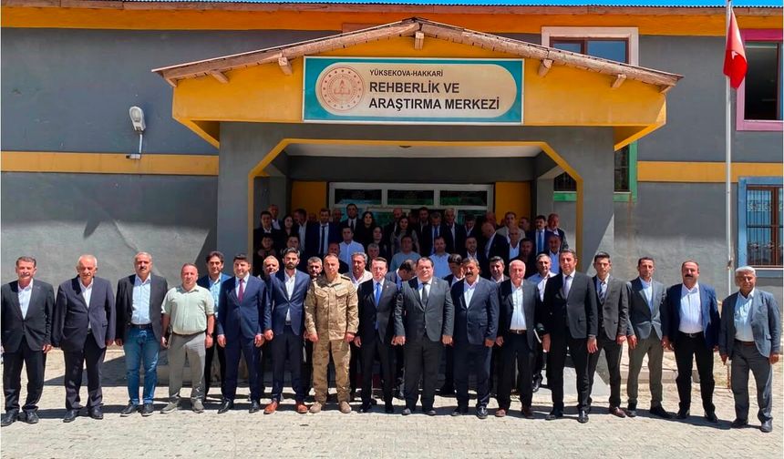 Yüksekova’da Köy Muhtarlarıyla İstişare Toplantısı Düzenlendi