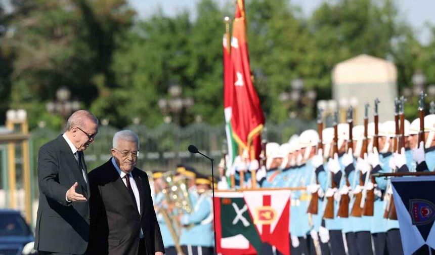 Cumhurbaşkanı Erdoğan, Filistin Devlet Başkanı Abbas’ı törenle karşıladı