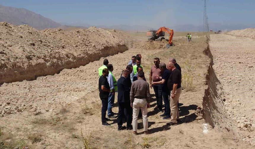 Van’da 4 milyon metrekarelik Besi OSB’de altyapı çalışması başladı