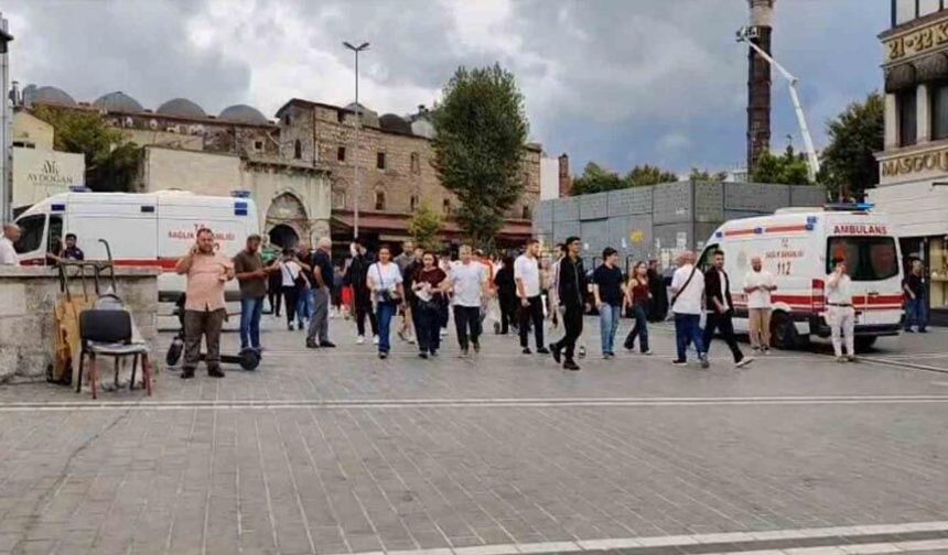 Döviz bürosunda silahlı kavga: 2 ölü, 2 yaralı
