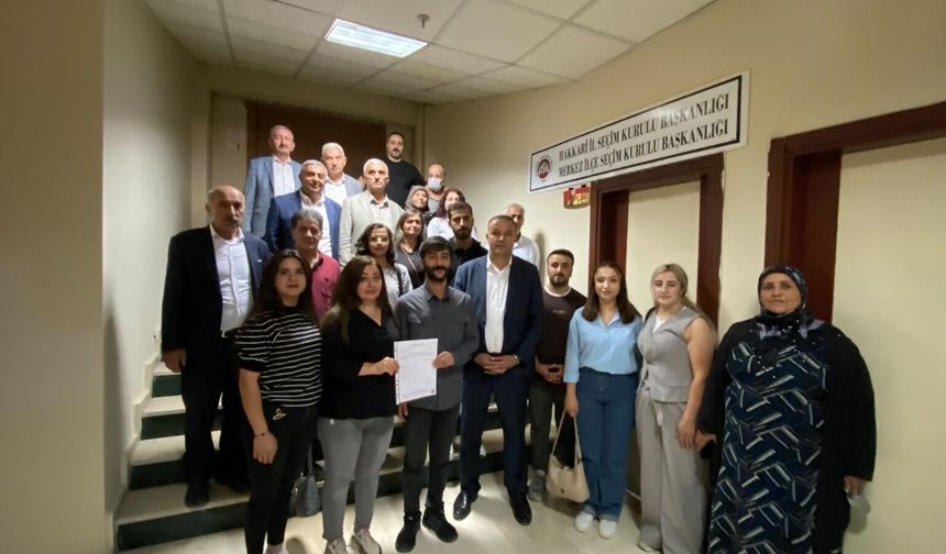 DBP Hakkâri İl Örgütü’nde yeni yönetim mazbatasını aldı
