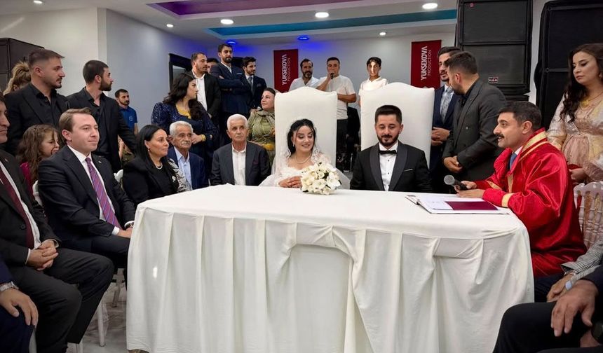 İçişleri Bakan Müşaviri Hatice Atan, Yüksekova’da nikah şahidi oldu