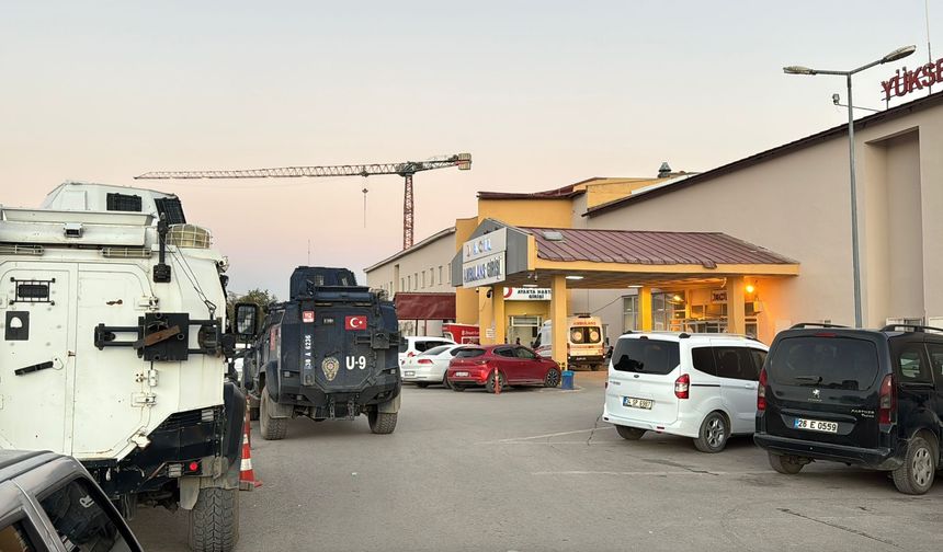Yüksekova’da iki grup arasında gerginlik: 3 kişi yaralandı