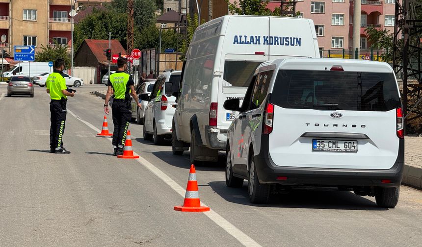 Yüksekova’da artan trafik kazalarının ardından denetimler sıklaştırıldı