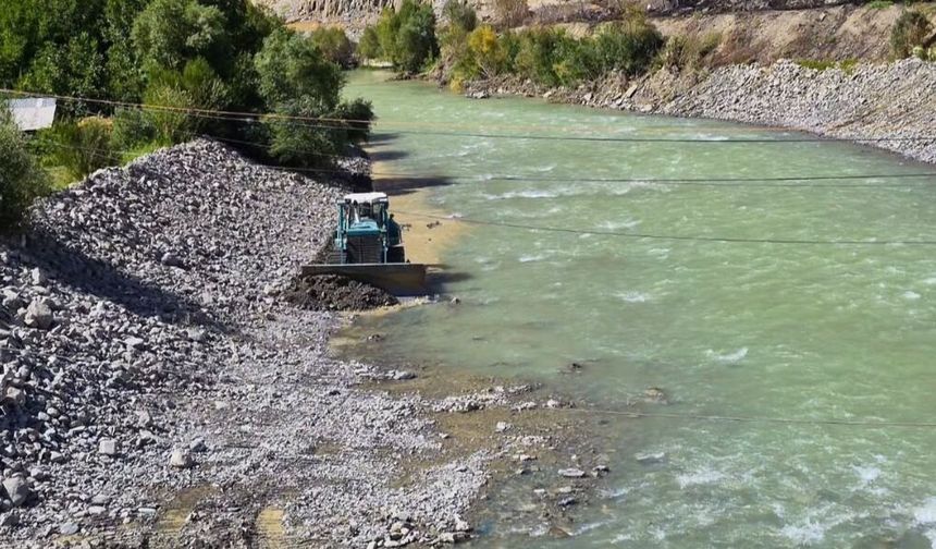 Hakkari’de dere ıslah çalışması tamamlandı