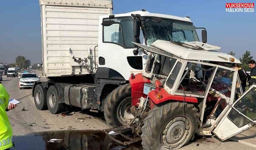Tır traktörle çarpıştı: 2 ölü, 1 yaralı