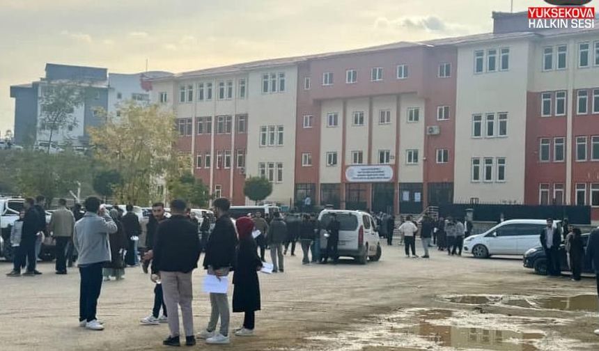 Şemdinli’de KPSS heyecanı: Yaklaşık 2 bin 600 aday sınava girdi