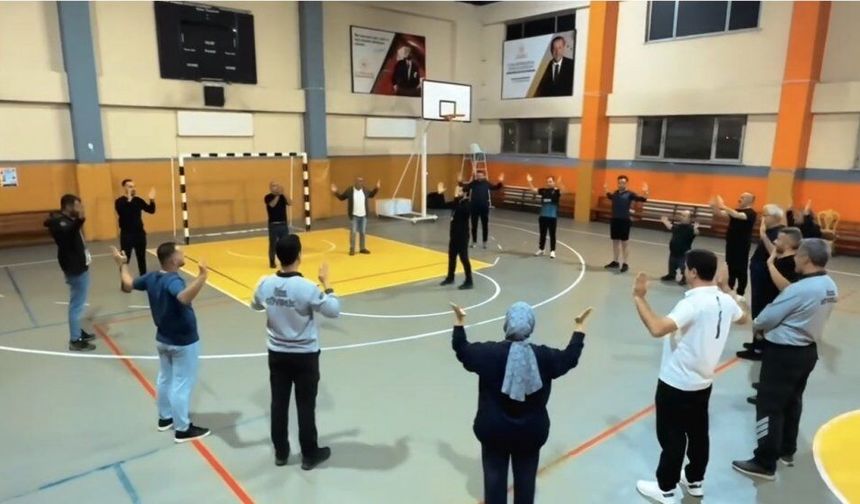 Yüksekova’da Mahalle Sakinleri Hareket İçin Buluştu