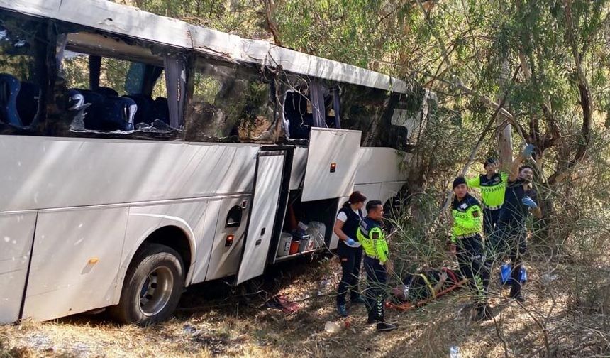 Otobüs şarampole uçtu: 2 ölü, 9 yaralı