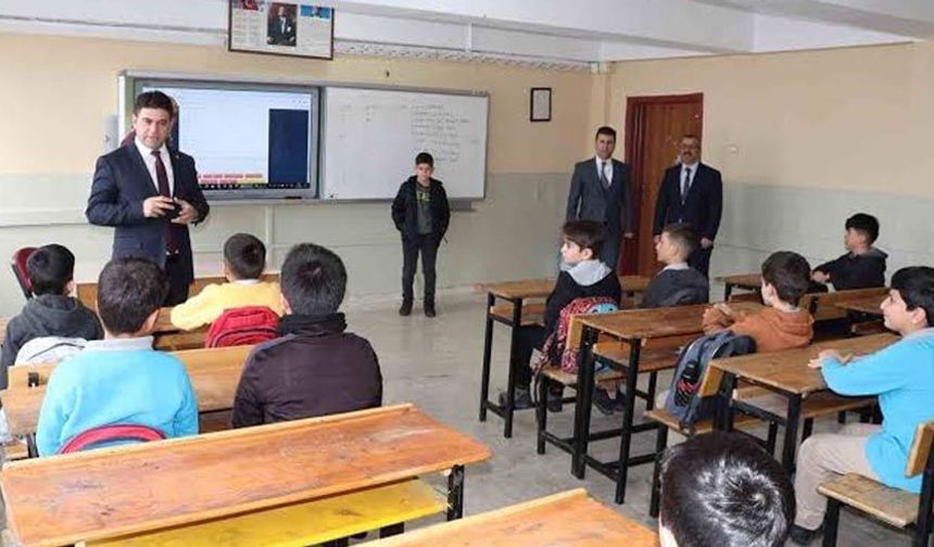 MEB’den Ortaokul ve Liselerde Yeni Sınav Sistemi: Yapay Zekâ Dönemi Başlıyor