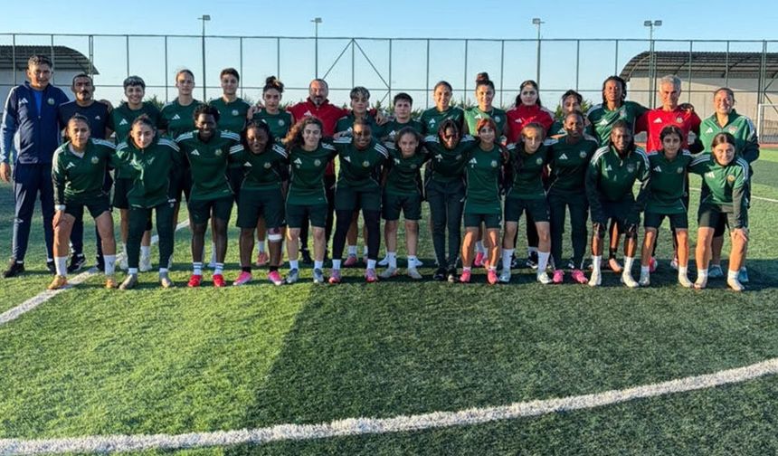Yüksekova Kadın Futbol Takımı’nda Hilmi Bugüner dönemi sona erdi
