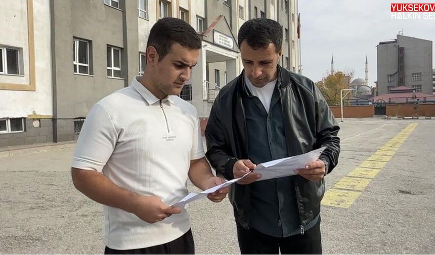 Yüksekova’da baba-oğul aynı sınavda buluştu
