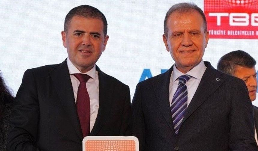 Mersin Büyükşehir Belediye başkanı ile 2 ilçe belediye başkanı tutuklandı
