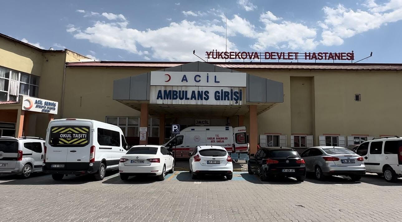 Yüksekova’da Pancar Toplarken Kayalıklardan Düşen Vatandaş Yaralandı