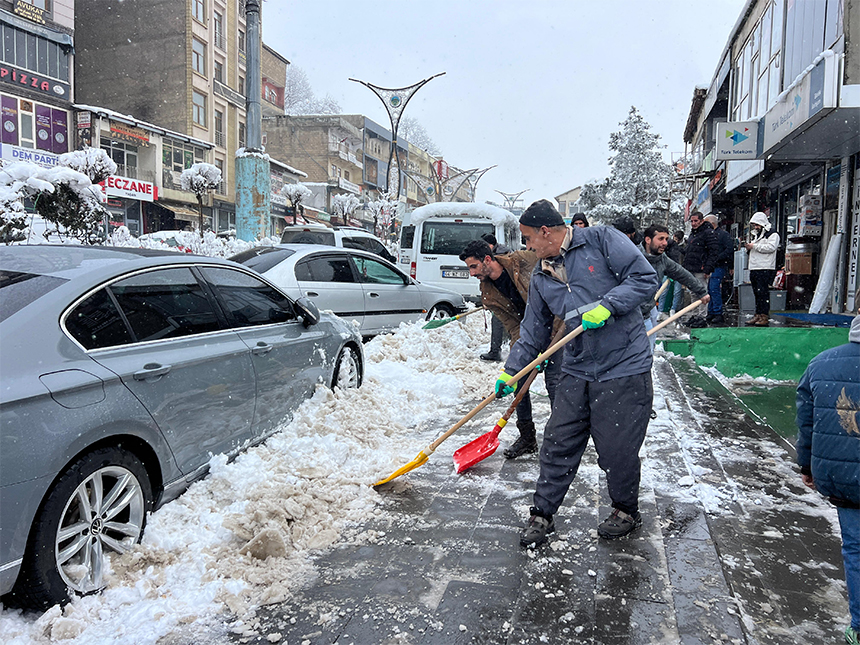 Kar Temizleme Şemdinli