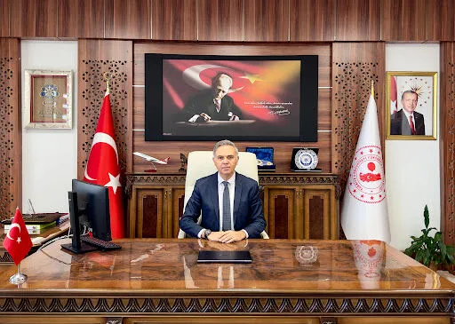 Yüksekova Kaymakamı Mustafa Akın’ın Rütbesi Yükseldi