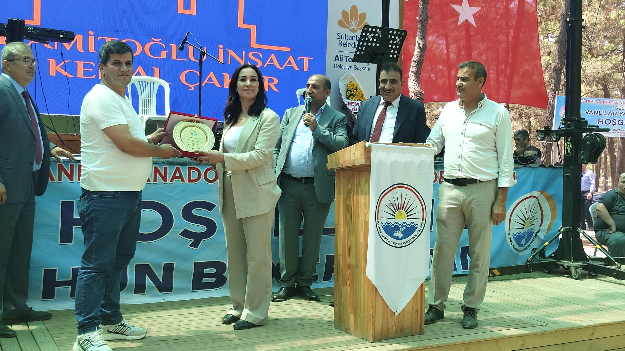 51706802 17A9 4F5E Bdda 158A725D5271