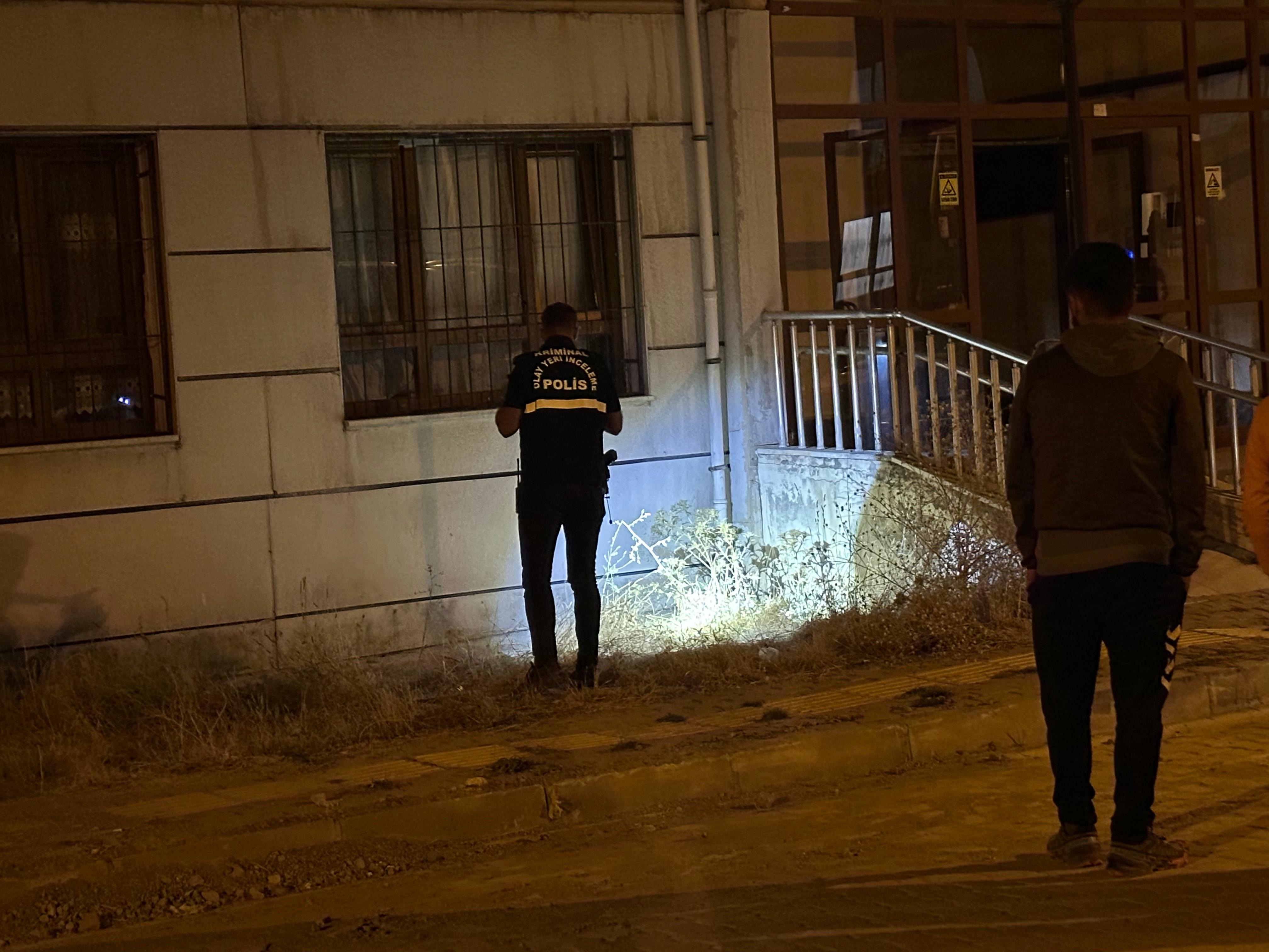 1E4D9A12 623E 4De3 82A3 5847B929256F