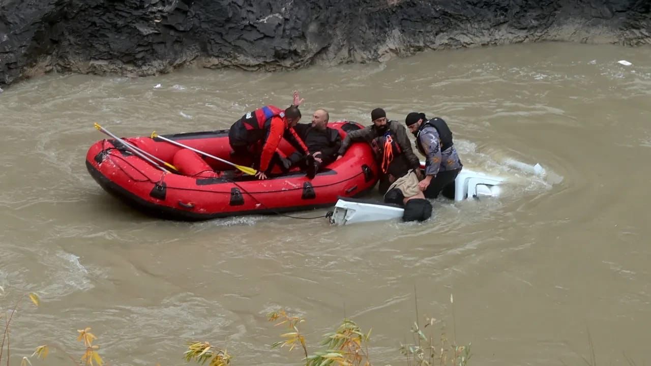 2B8Edb16 9E38 4751 Bbfd 4F9D74376896