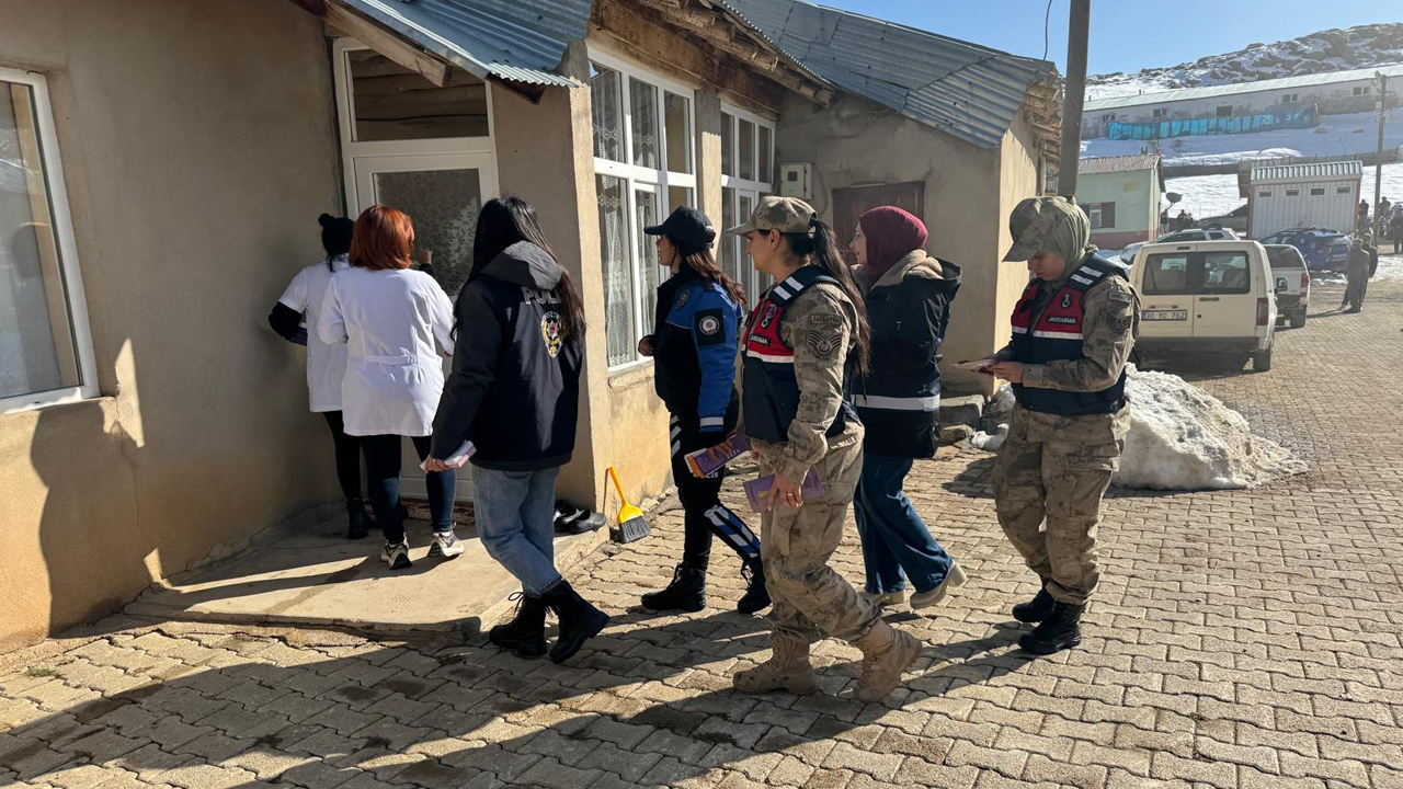 F D G D F G E D R T R