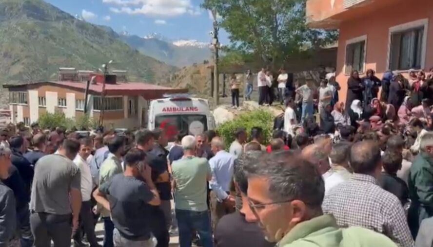 Şemdinli'de Uzman Çavuşun Ateş Açtığı Aileden 4 Ölü, 1 Yaralı