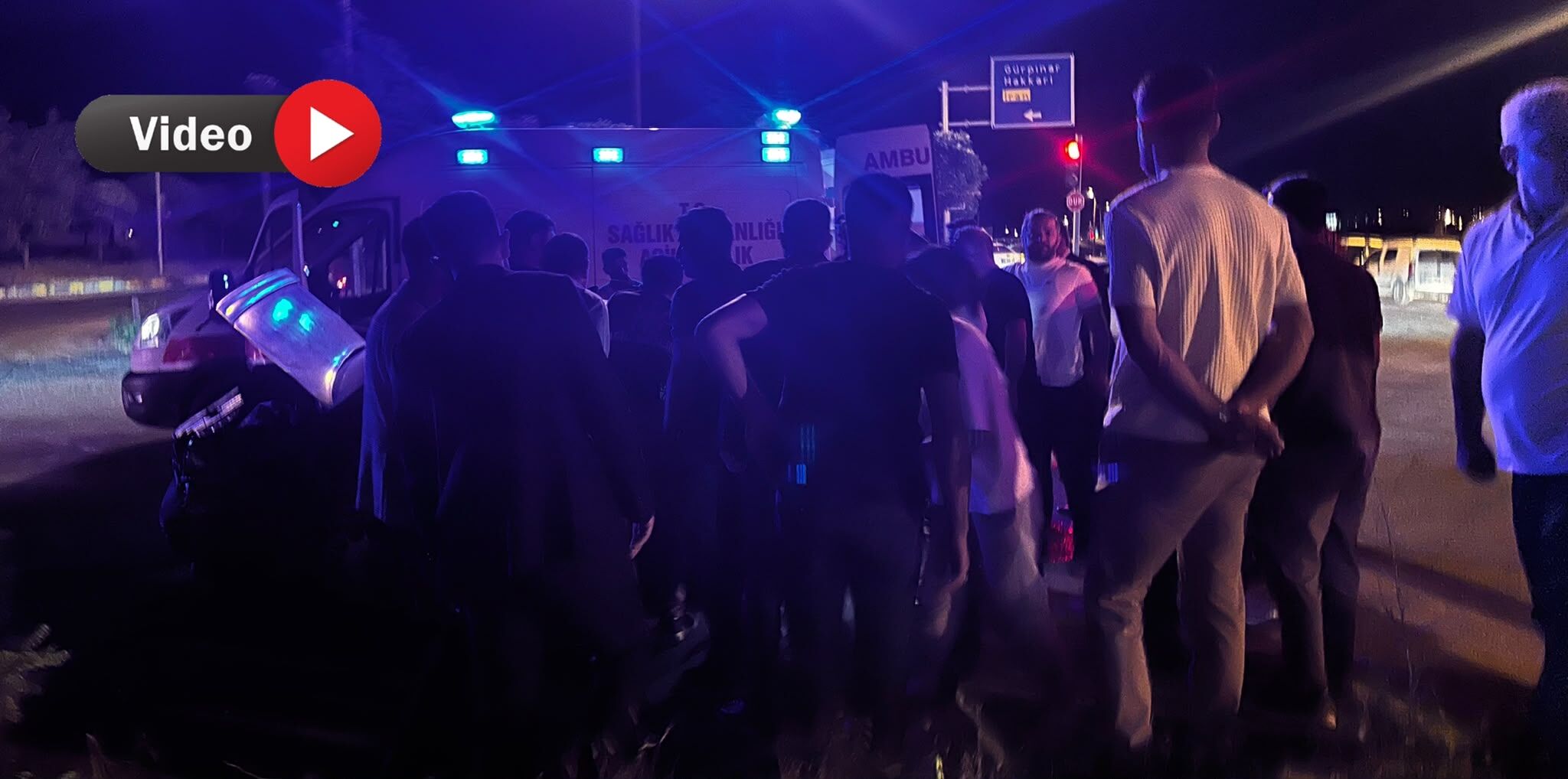 Van-Hakkari Yolunda Feci Kaza: 8 Yaralı, 1’inin Durumu Ağır