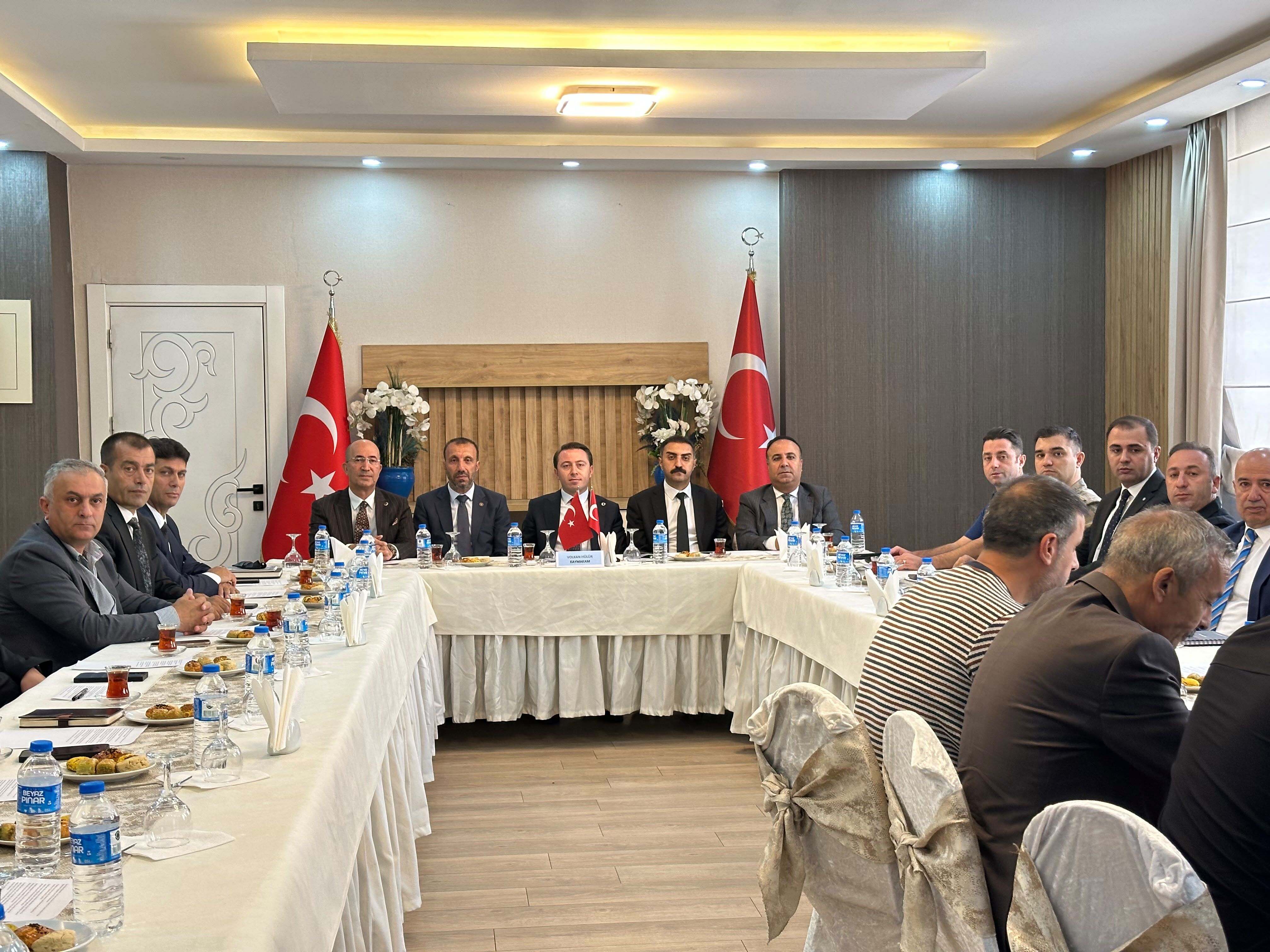 Yüksekova’da ilk kez  koordinasyon toplantısı düzenledi