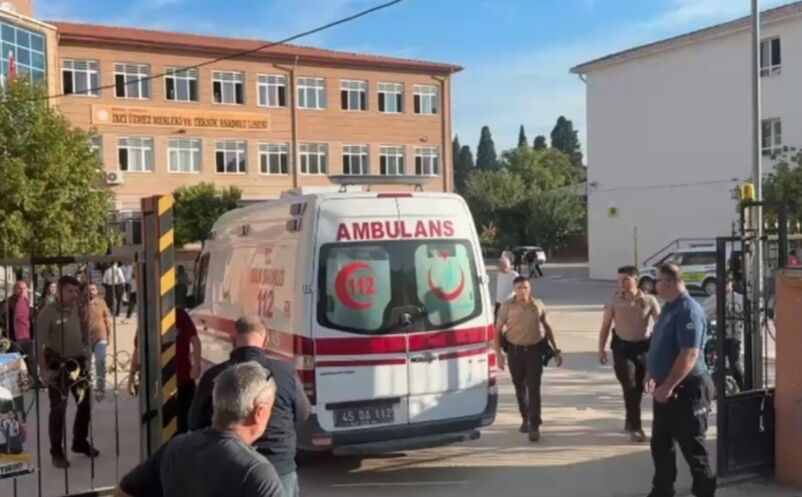 Okula silahlı saldırı düzenlendi: Yaralı öğrenciler var