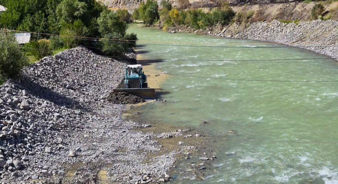 Hakkari’de dere ıslah çalışması tamamlandı