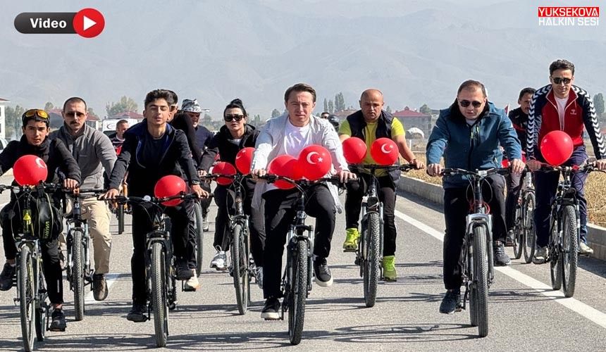 Yüksekova’da Cumhuriyet için Pedal çevirdiler