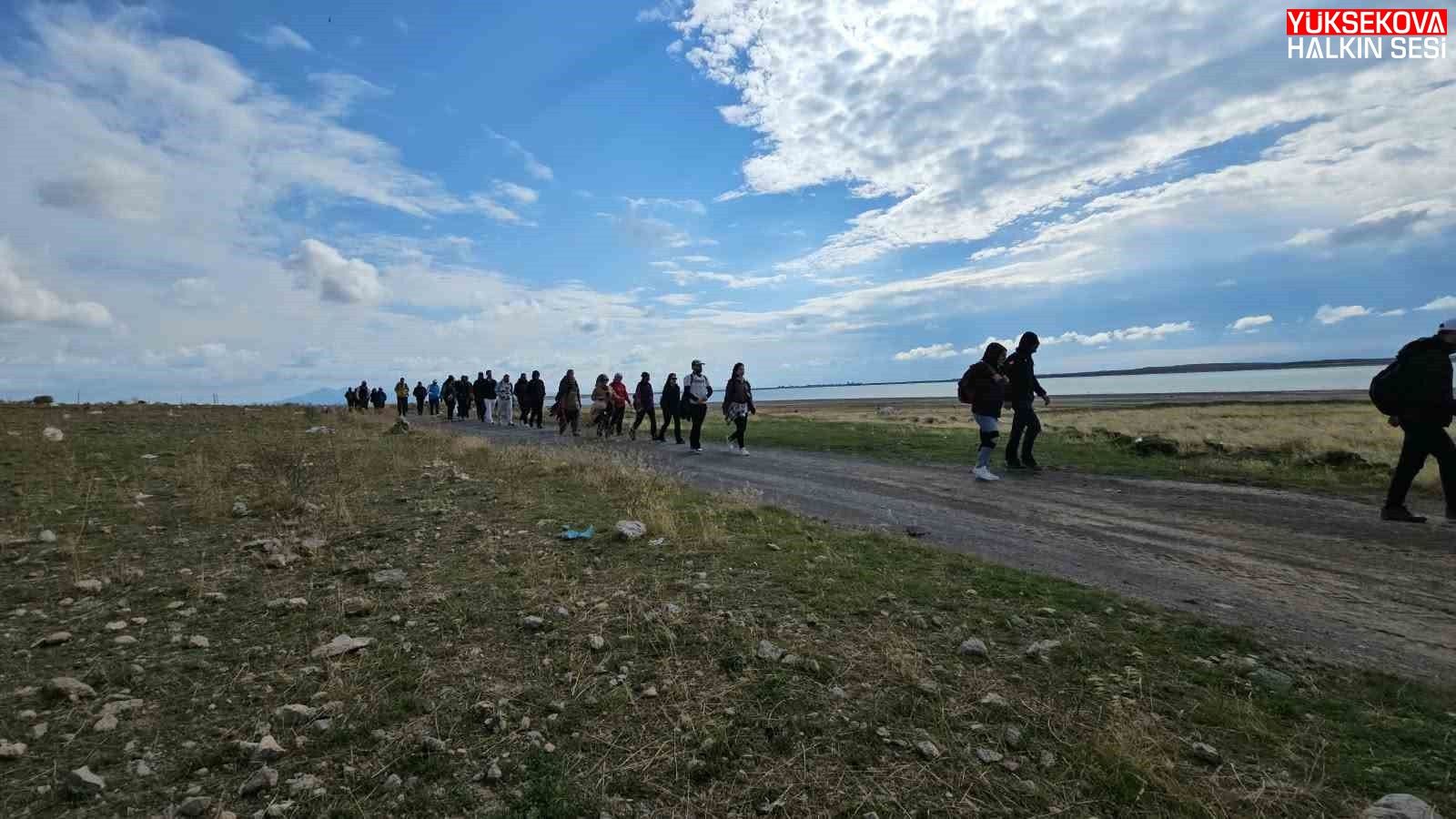 Arin Gölü’ndeki su çekilmesine dikkat çekmek için doğa yürüyüşü düzenlendi